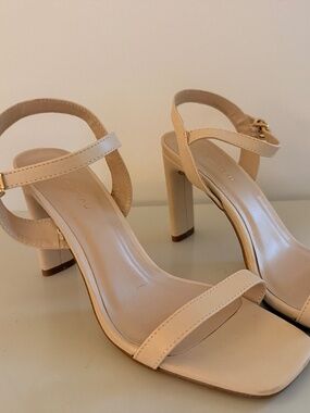 Beige Le Chateau Heels